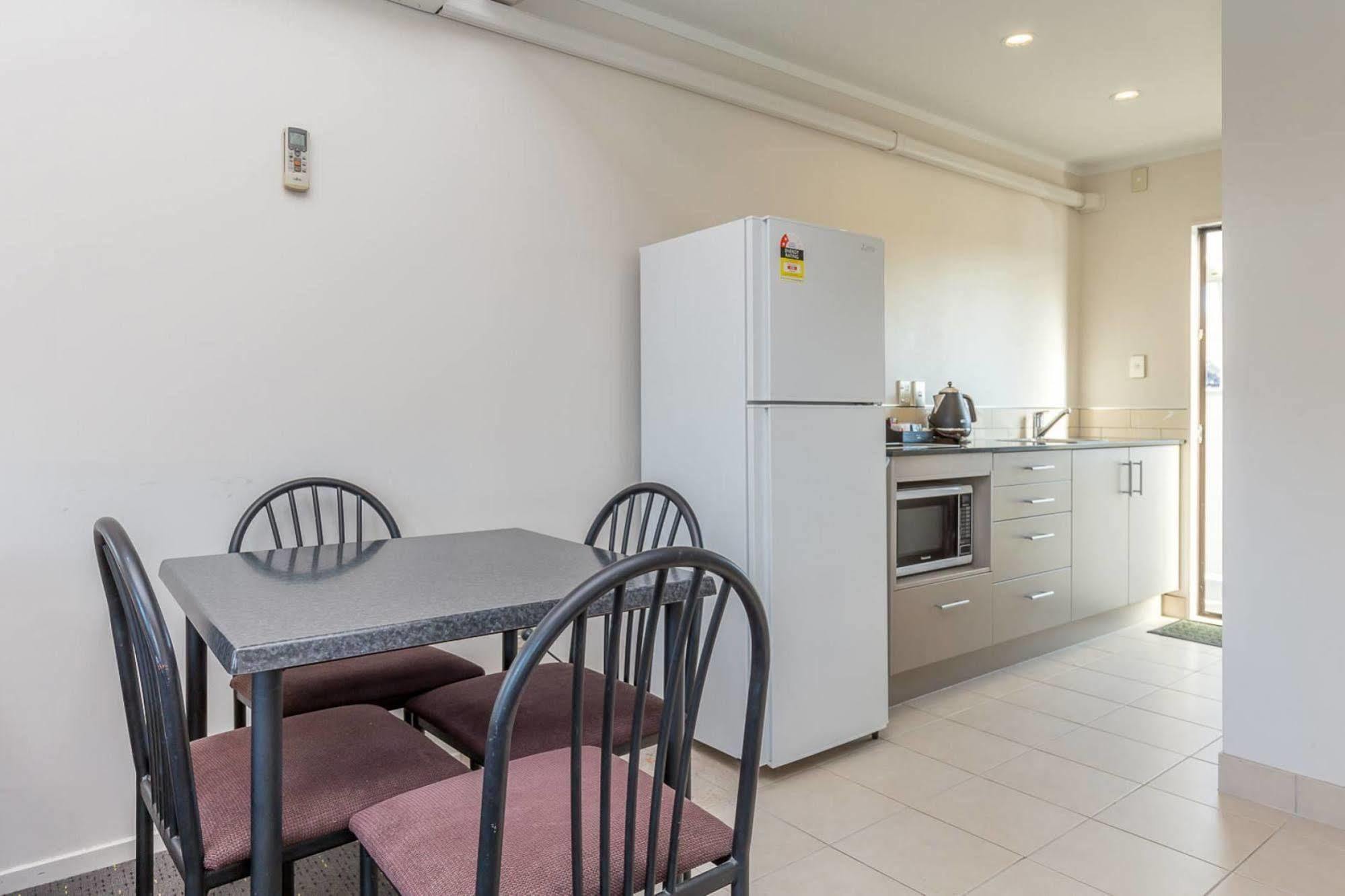 Anzac Court Motel Auckland Bagian luar foto